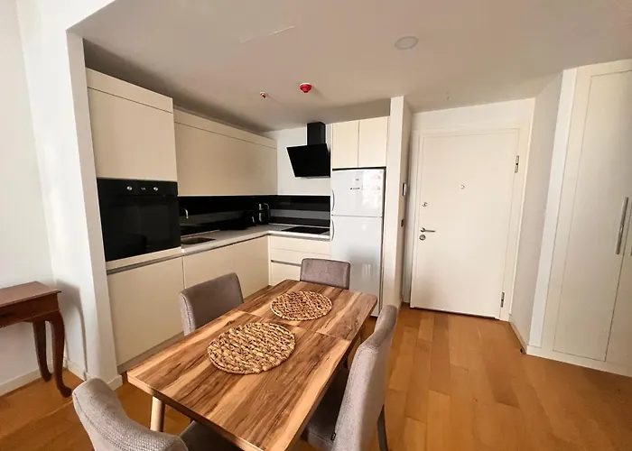 G Tower At Divan Near To Mimar Sinan Metro Station * Isztambul