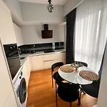 G Tower At Divan Near To Mimar Sinan Metro Station Apartment Istanbul